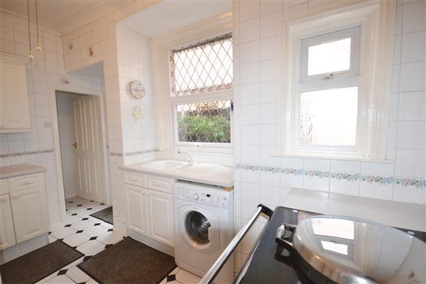 KITCHEN: