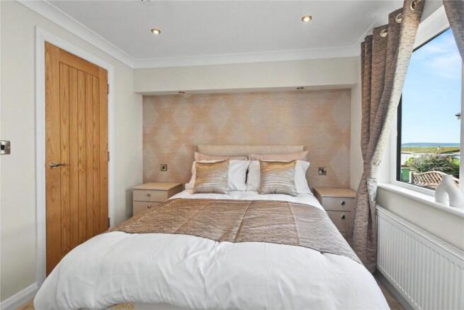 2 bed Bungalow for sale Image 9