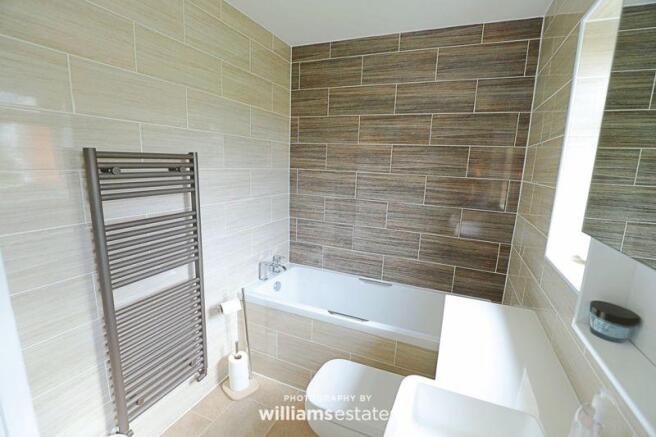 Bathroom 01