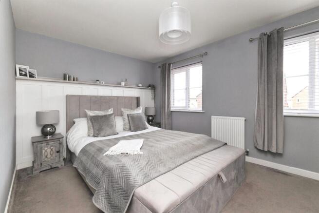 3 bed Semi-Detached for sale Image 8