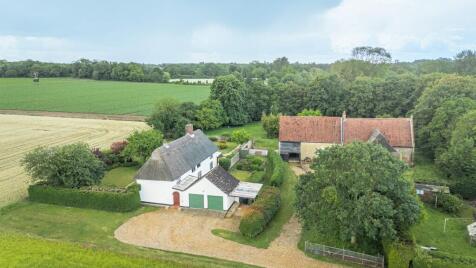 Thatched Farmhouse and Unconverted Barn in Merton