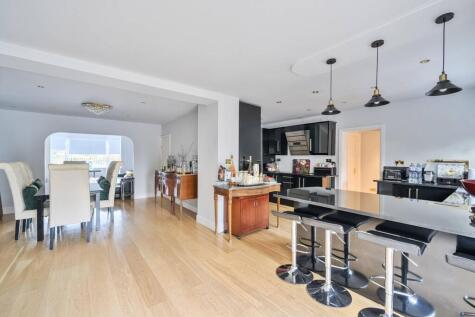 The Vale, Temple Fortune, London, NW11