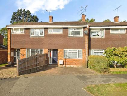 Grayswood Drive, Mytchett, Surrey, GU16