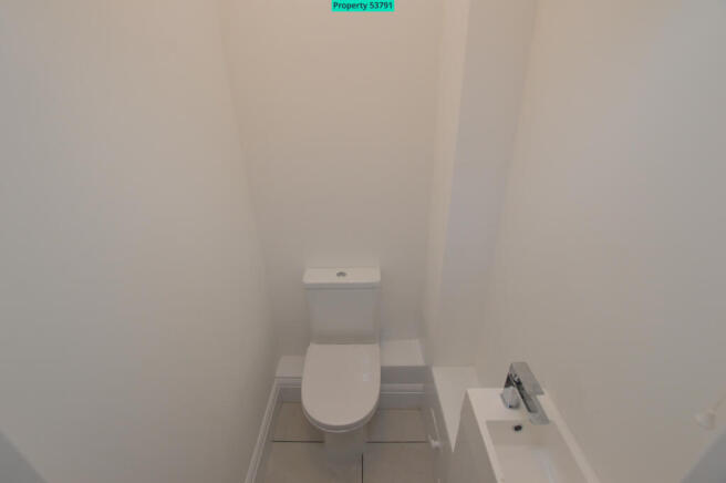 2 bed Ground Flat to rent Image 6