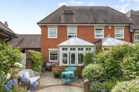 Grayswood Road, Haslemere, GU27