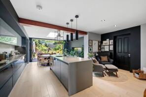 63, Wolsey Drive, Walton-on-thames KT12 3BB