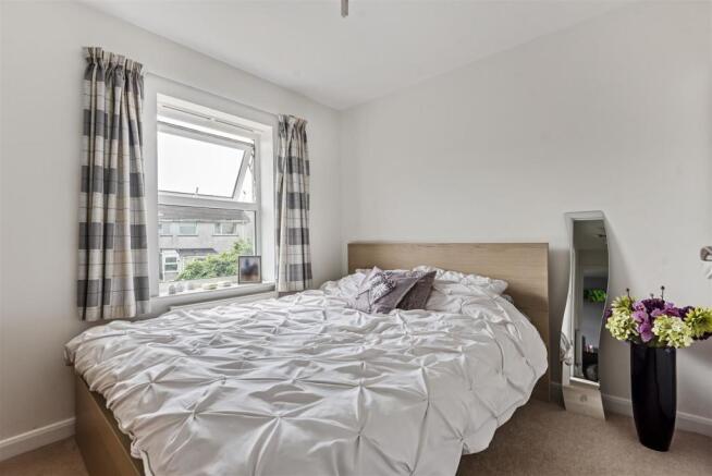 Pinwill Bed2.jpg