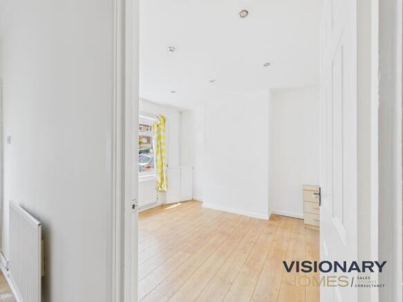 CAM03522G0-PR0214-STILL004