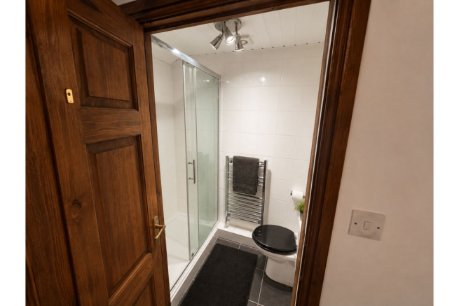 4 bed Block of Apartments for sale Image 7