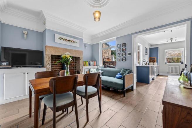 Dining Room towards Kitchen.jpg