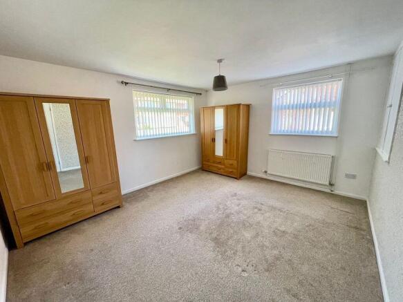 Acton Park Way, Wrexham photo 4