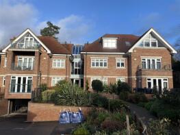 8, 2 Brookmans Manor, Georges Wood Road, Hatfield AL9 7BZ