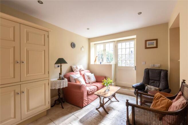 3 bed Semi-Detached for sale Image 4