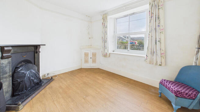 CAM02926G0-PR0361-STILL005