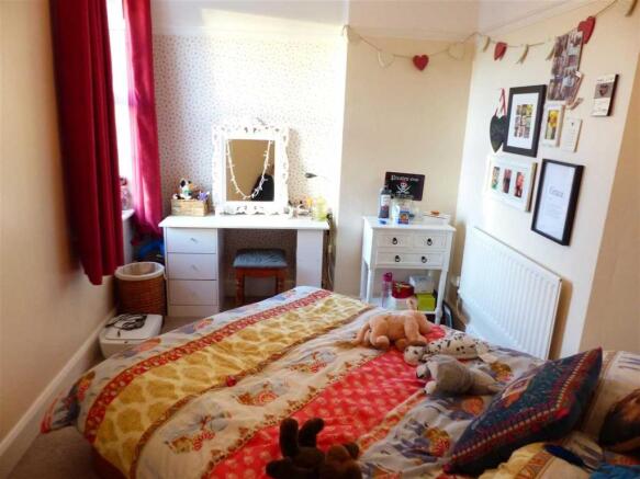 BEDROOM 2