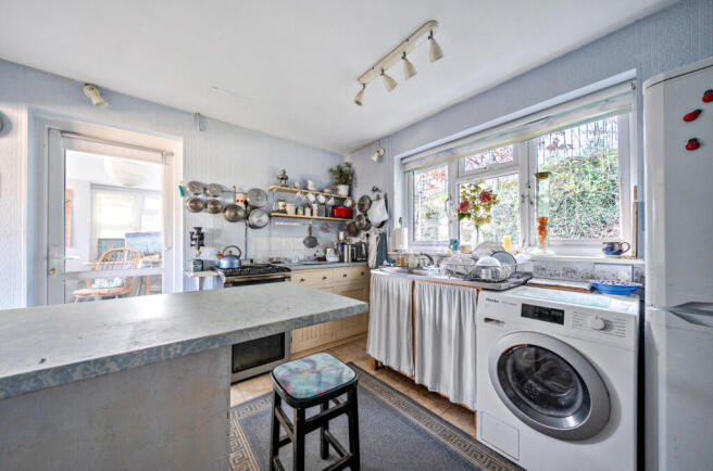 1429435-5-69b9cad...