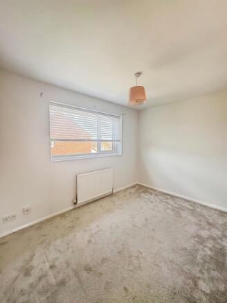 4 bed Semi-Detached for sale Image 10