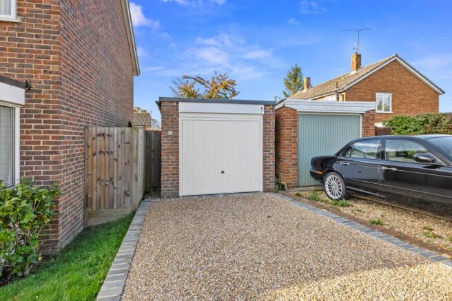 Garage/Parking