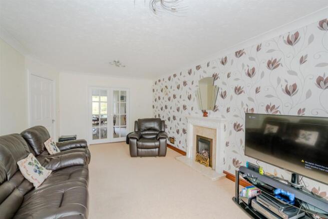 3, Bealeys Close, Bloxwich, Walsall, WS3 2JP (2 of