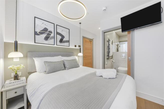 One Stay - Studio 2 -Bedroom - Image 8.JPG