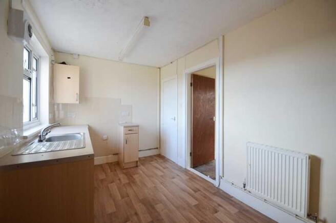 KITCHEN/BREAKFAST