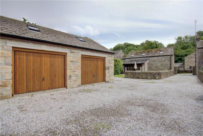 Garage & Parking