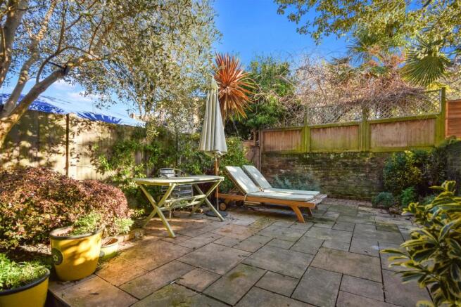 Masbro Road - Garden.JPG
