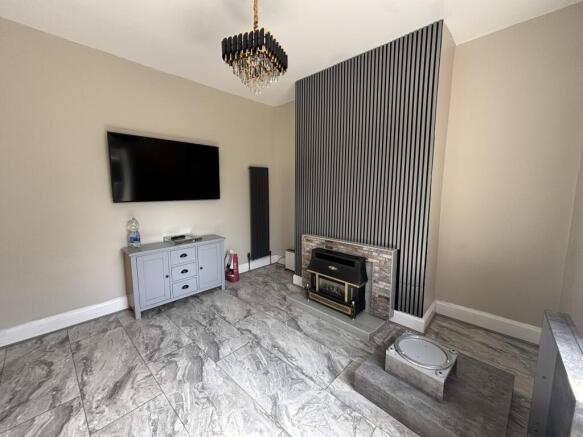 3 bed House to rent Image 4
