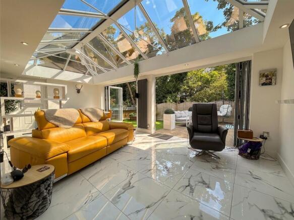 4 bed Detached for sale Image 6