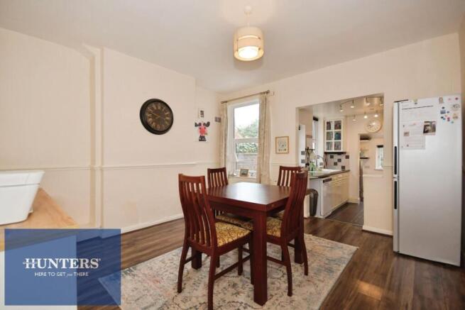 DINING ROOM 01.jpg