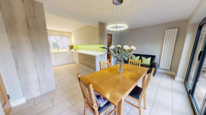 4 bed Detached for sale Image 7