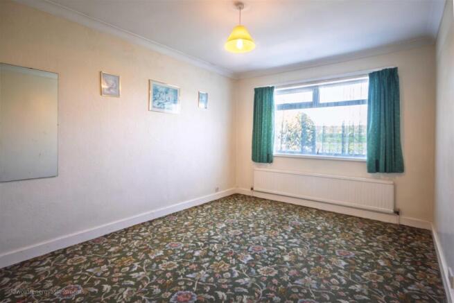 2 bed Detached Bungalow for sale Image 8