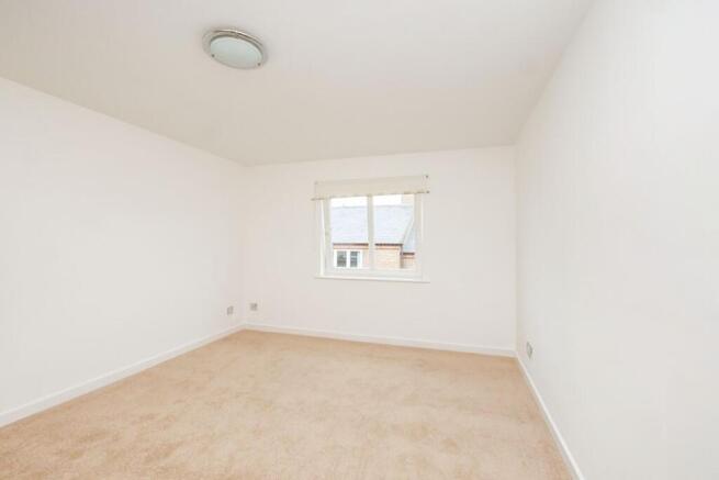 2 bed Apartment to rent Image 7