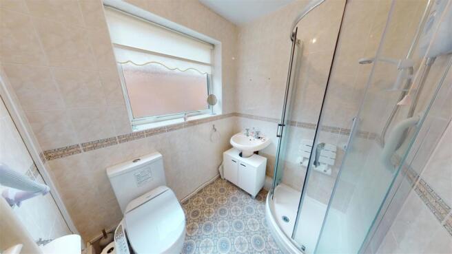 Carmelite Crescent Bathroom