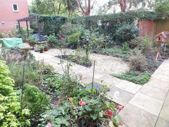 5 GARDEN COMM GDN 2.jpg