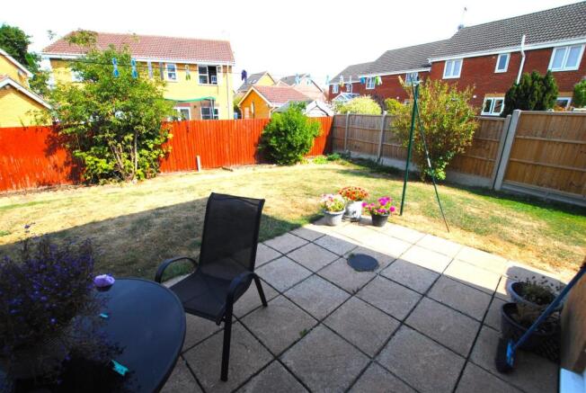 epsom garden 2.JPG