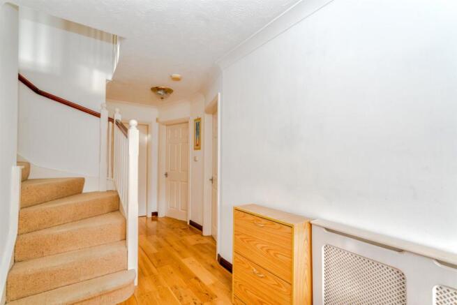 3, Bealeys Close, Bloxwich, Walsall, WS3 2JP (6 of