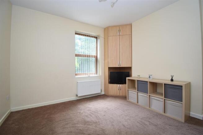 1 bed Flat to rent Image 4