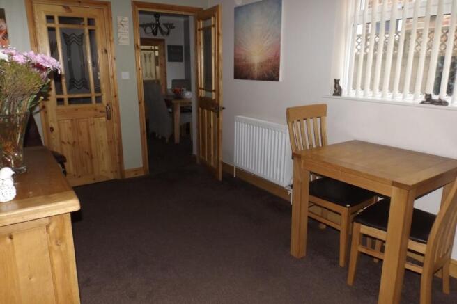 BREAKFAST ROOM OR RE