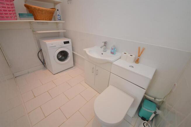 Utility Room / WC