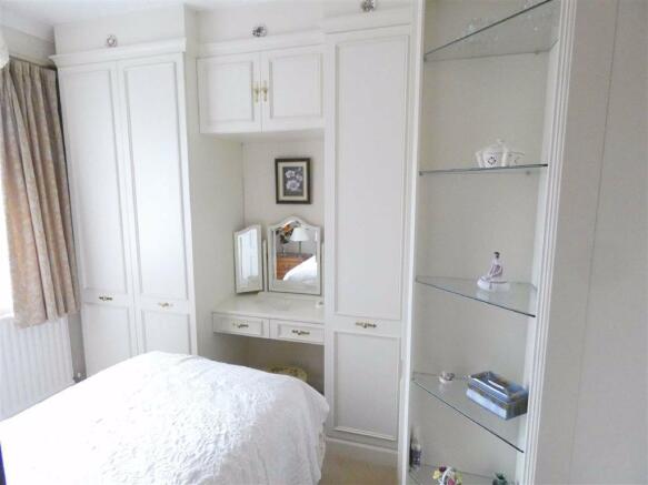 BEDROOM 2