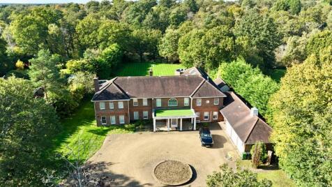 Pachesham Park, Leatherhead, KT22
