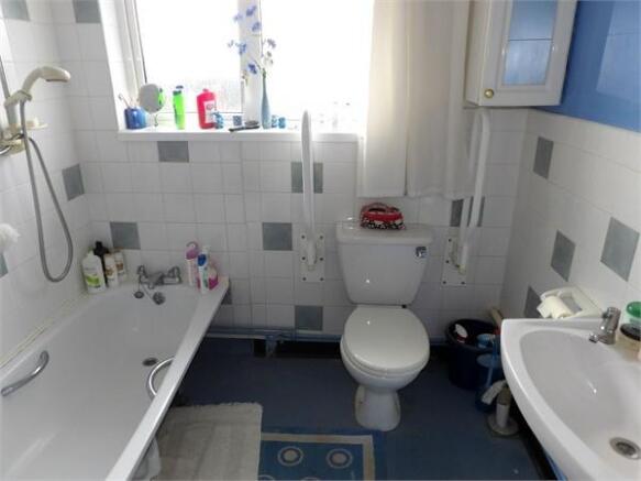 Photo 11