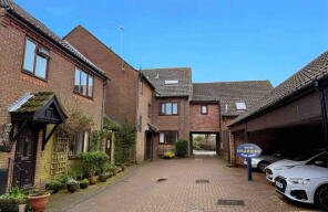 6, Furlong Mews, Southampton Road, Ringwood BH24 1HF