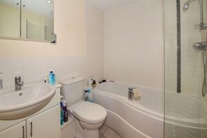 6 crown bathroom