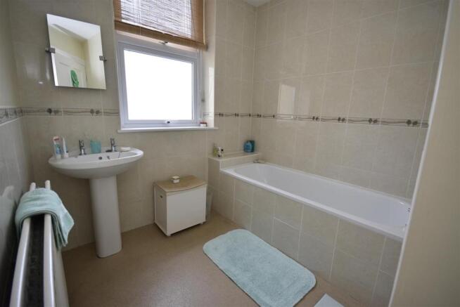 Bathroom.JPG