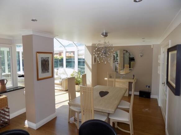Open plan kitchen/conservatory