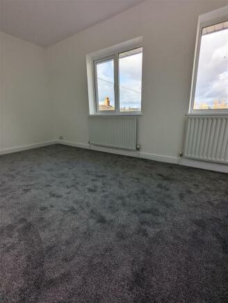 BEDROOM 1.jpg