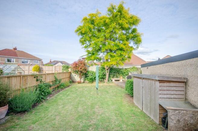 Rear garden pic 2.jpg