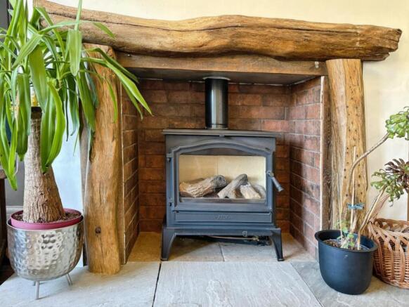 3 bed Terraced for sale Image 12